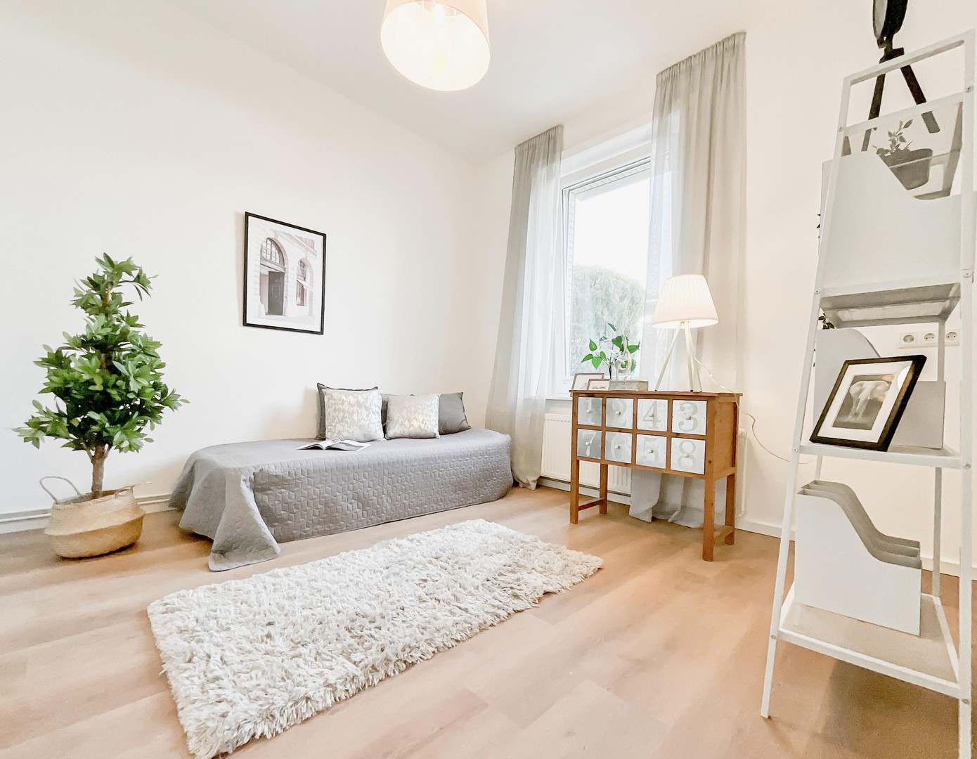 Niendorf: Großzügiges Einfamilienhaus mit PKW Stellplatz+Garten – Hamburg – Vorschaubild 9