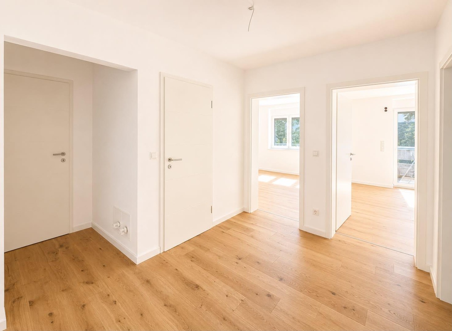 Vollständig modernisiertes Mehrfamilienhaus mit WEG-Aufteilung und 3 Garagen in Düsseldorf-Derendorf – Düsseldorf – Bild 1 von 14