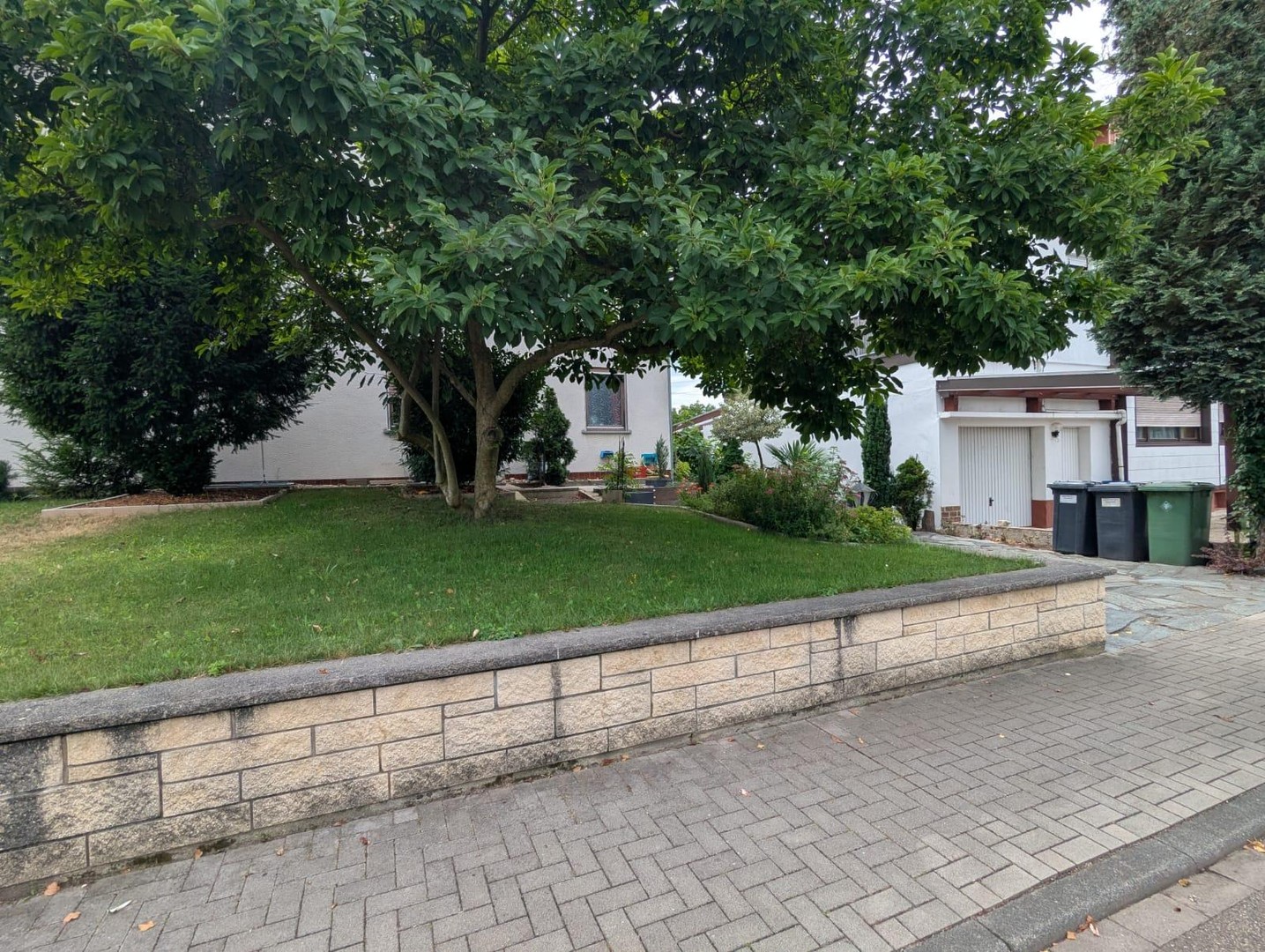 Vielseitiges Dreifamilienhaus in Top-Lage von Graben-Neudorf (OT Neudorf) – Graben-Neudorf – Vorschaubild 3
