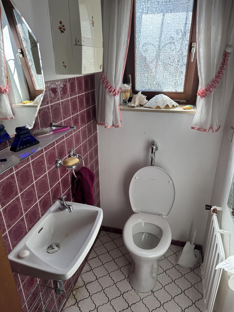 Vielseitiges Dreifamilienhaus in Top-Lage von Graben-Neudorf (OT Neudorf) – Graben-Neudorf – Vorschaubild 27