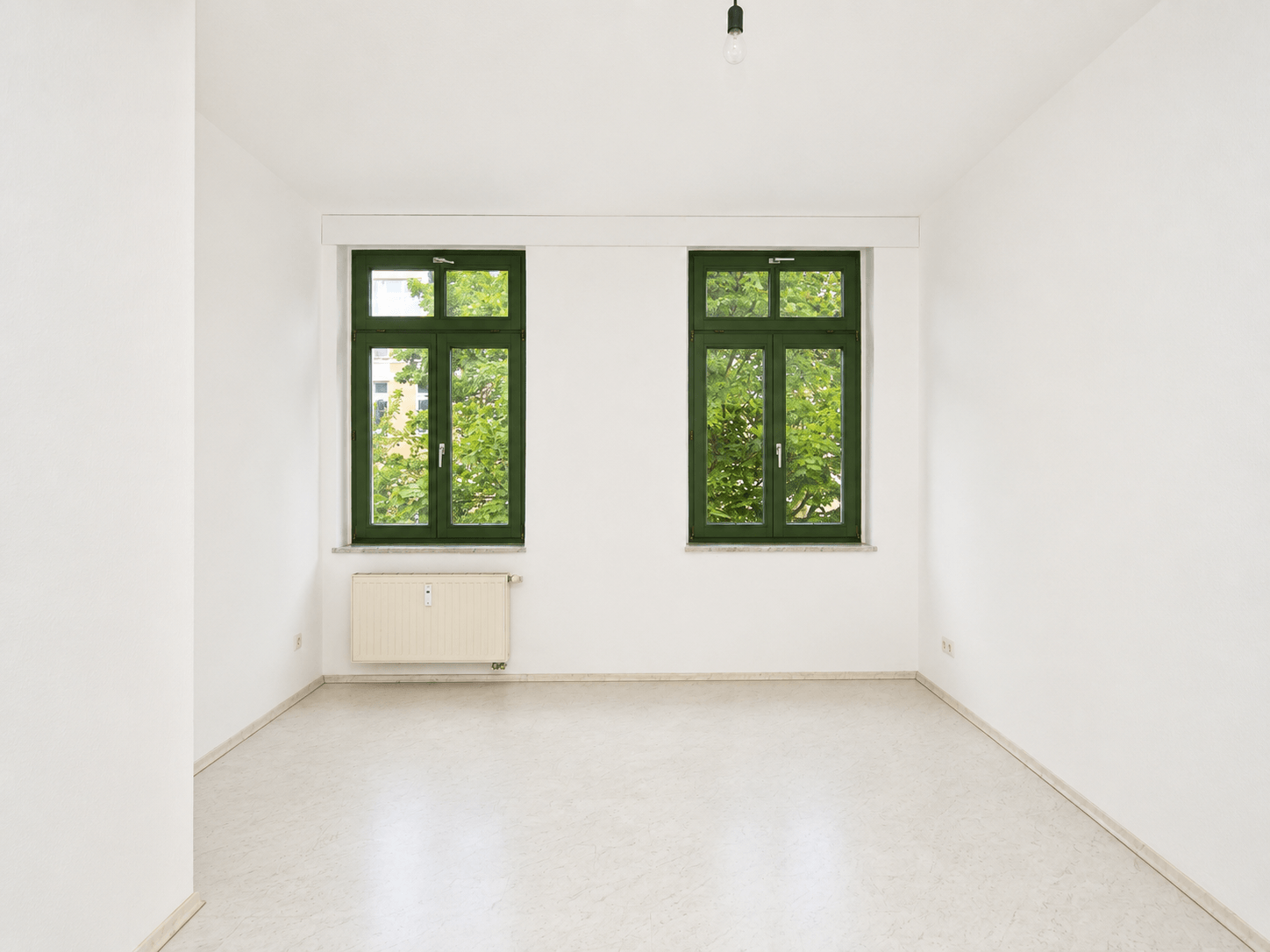 Neuer Fußboden möglich: helle 3-Zimmerwohnung mit Gäste-WC, Dusche + Wanne! – Chemnitz – Vorschaubild 11