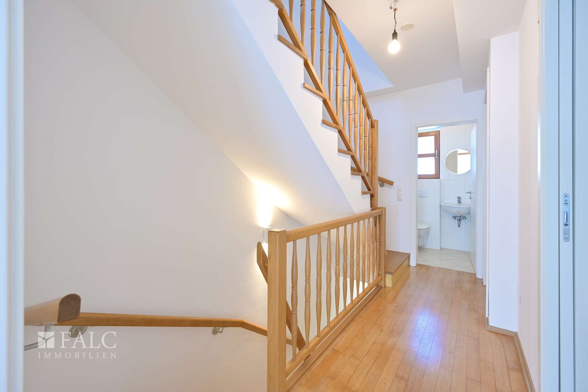 Wohnglück auf vier Ebenen – modernes Reihenmittelhaus in begehrter Lage von Feldmoching – München – Vorschaubild 13