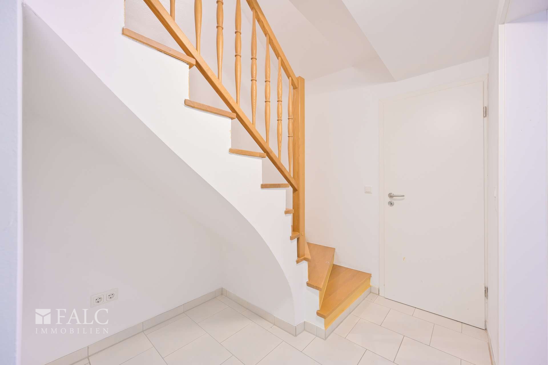 Wohnglück auf vier Ebenen – modernes Reihenmittelhaus in begehrter Lage von Feldmoching – München – Vorschaubild 29