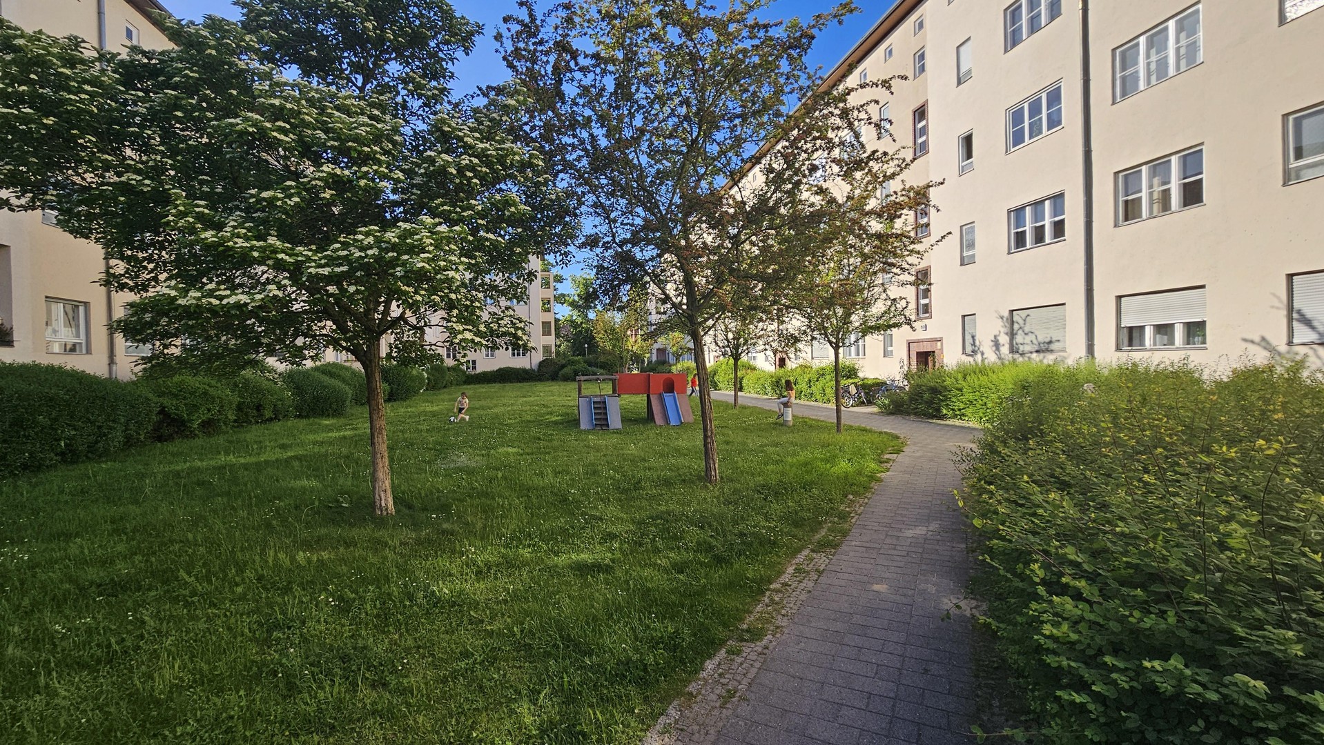 Ruhige 2-Zimmer in Zehlendorf - sofort bezugsfrei – Berlin – Bild 1 von 12