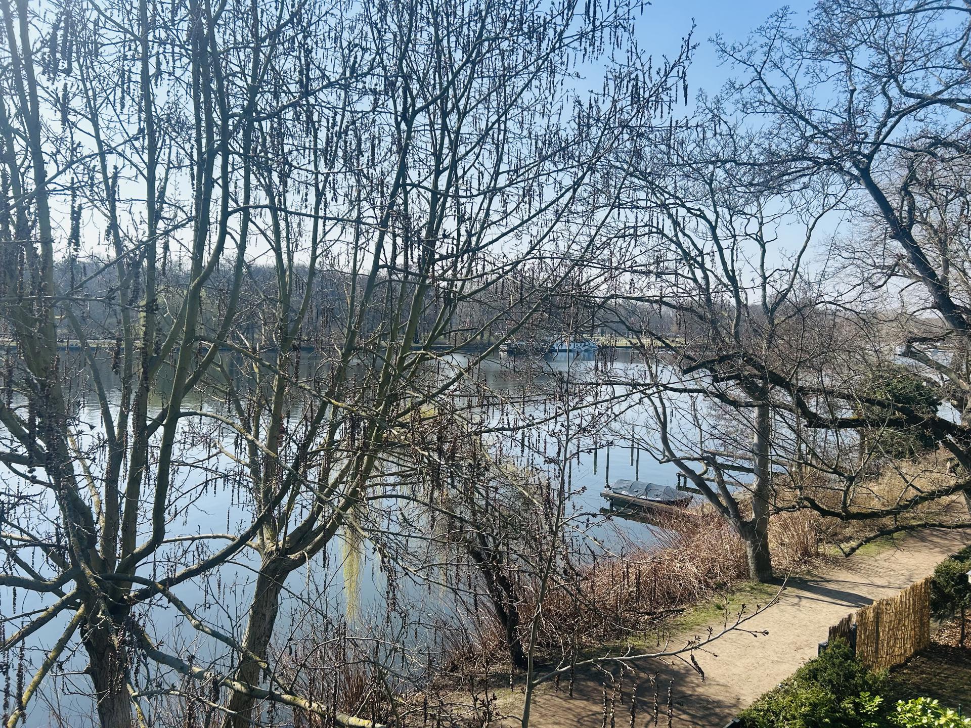 bezugsfreie Traumwohnung mit Stellplatz in Bestlage mit Blick auf die Spree – Berlin – Vorschaubild 8