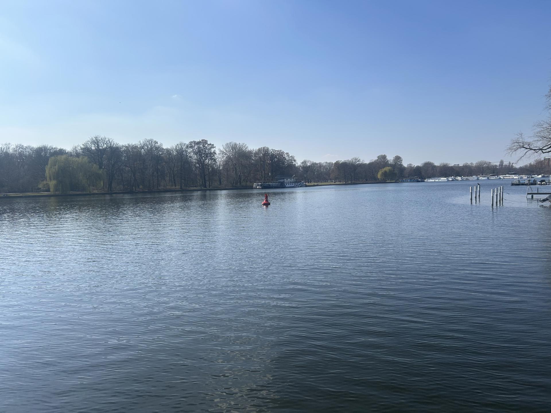 bezugsfreie Traumwohnung mit Stellplatz in Bestlage mit Blick auf die Spree – Berlin – Vorschaubild 19