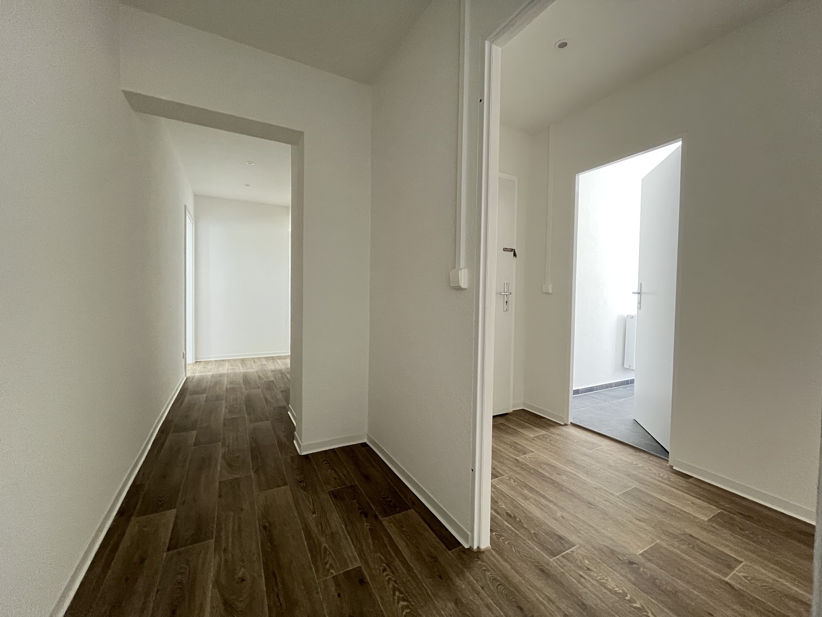Frisch saniert, familienfreundlich & bezugsfertig – Ihr neues Zuhause wartet! – Chemnitz – Vorschaubild 10