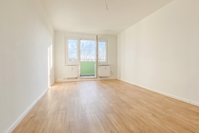 Modernes Wohngefühl: Erstbezug nach Sanierung mit großem Balkon und kostenfreien Stellplätzen