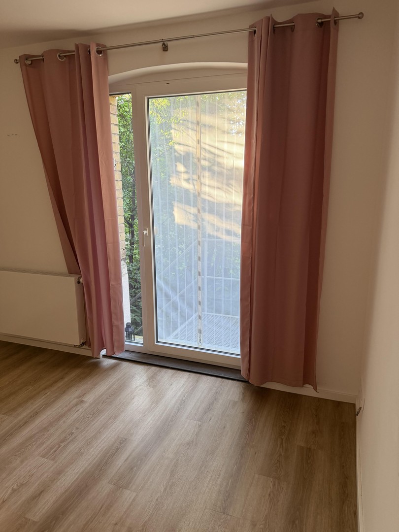 Ruhige Altbauwohnung mit eigenem Grün – Stuttgart – Vorschaubild 6