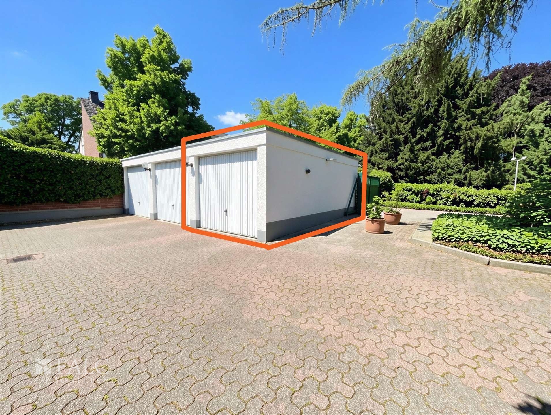 Stilvolle Maisonette-Wohnung mit zwei Balkonen und Kamin in begehrter Lage von Düsseldorf – Düsseldorf – Vorschaubild 18