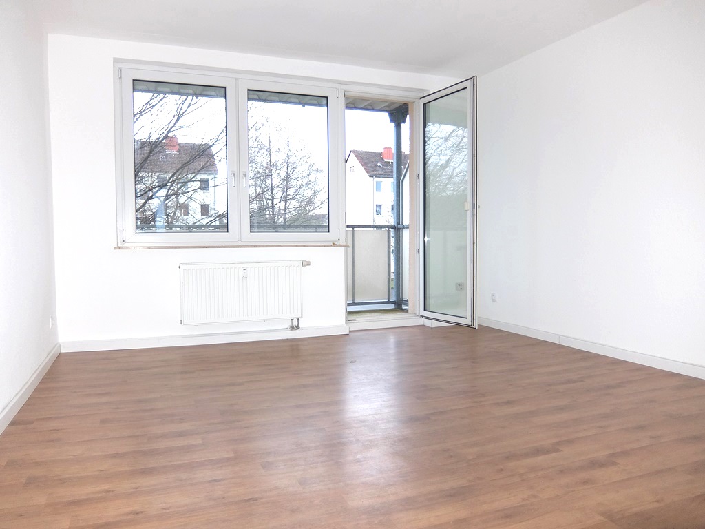 *** beliebt im 1. Obergeschoss mit Balkon – Chemnitz – Vorschaubild 3