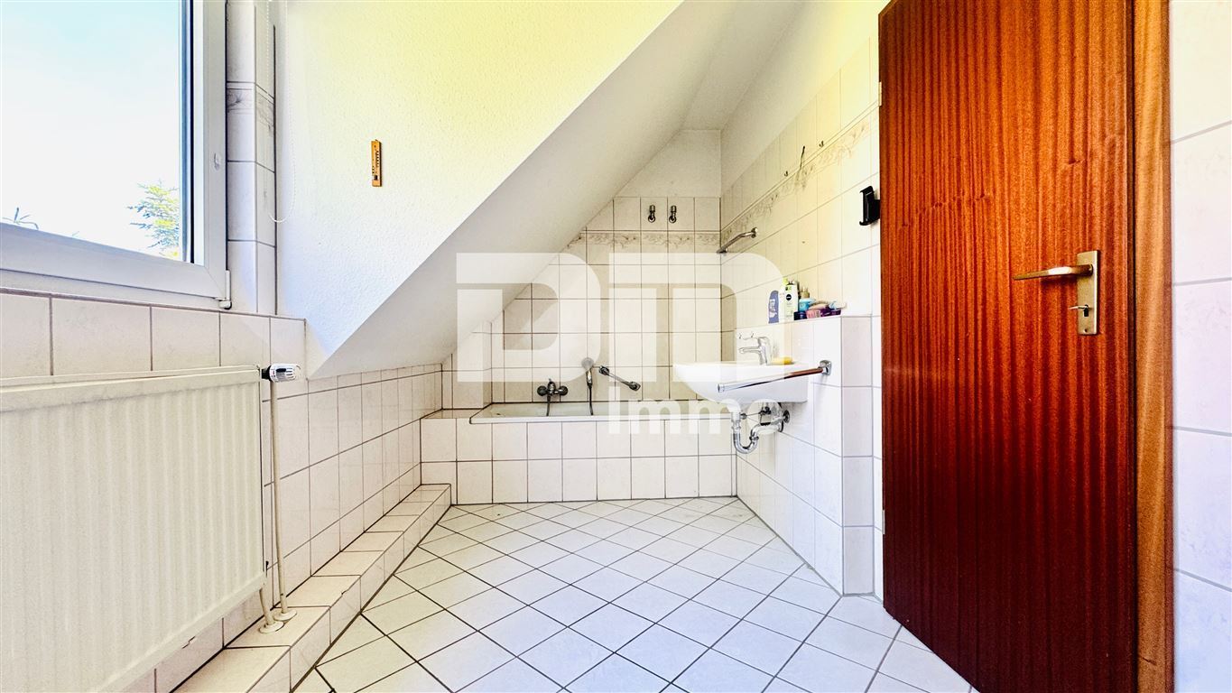 Charmantes Wohnglück - Ihr neues Zuhause mit Carport / Terrasse und großem Gartenbereich – Rosdorf , Kr Göttingen – Vorschaubild 18