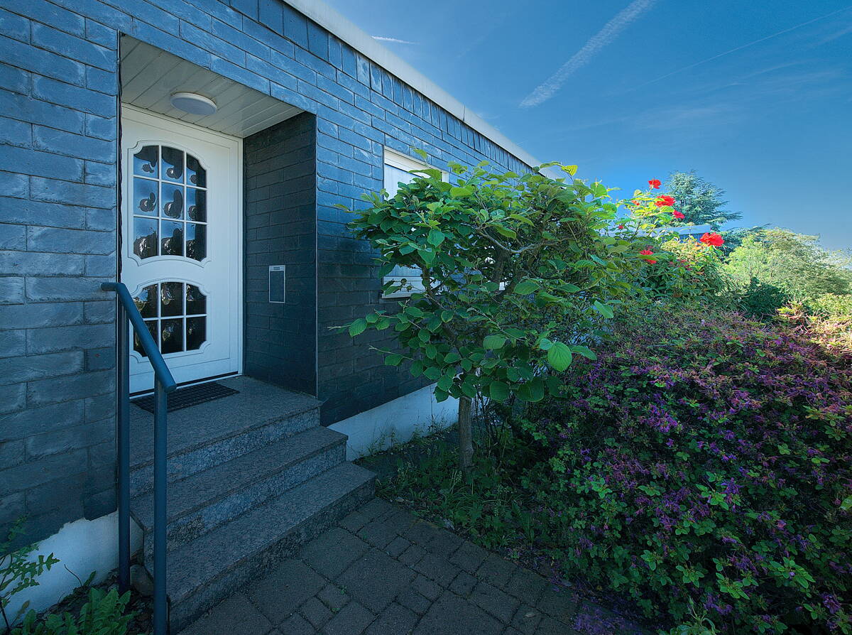 In gefragter Lage von Gräfrath Bungalow auf einer Ebene mit Garten mit mehr Platz als man meint!! – Solingen – Vorschaubild 4