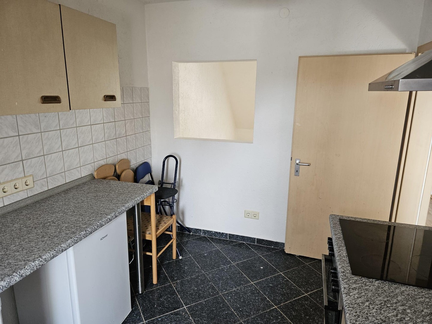 Kapitalanage oder Selbstnutzung: 2,5-Zimmer-Dachgeschosswohnung in Stuttgart (Ohne Makler) – Stuttgart – Vorschaubild 8