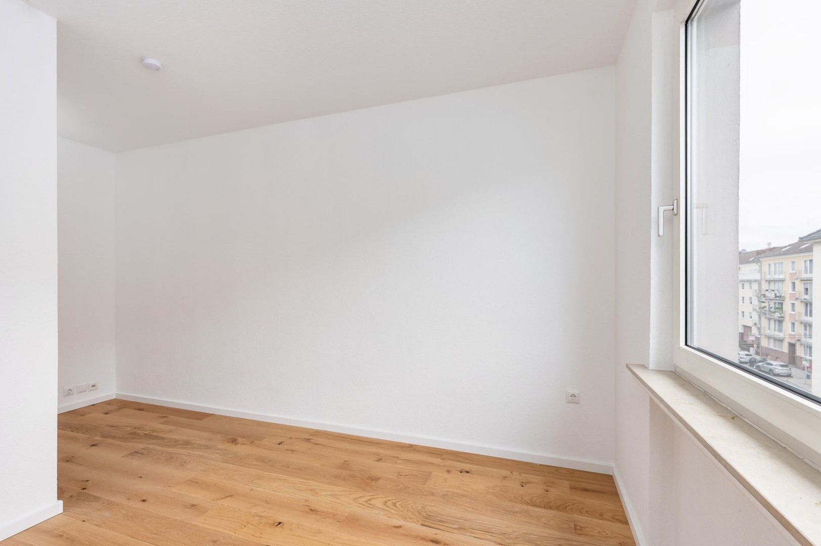2,5 Zimmer mit Balkon - sofort einziehen oder vermieten – Düsseldorf – Vorschaubild 2