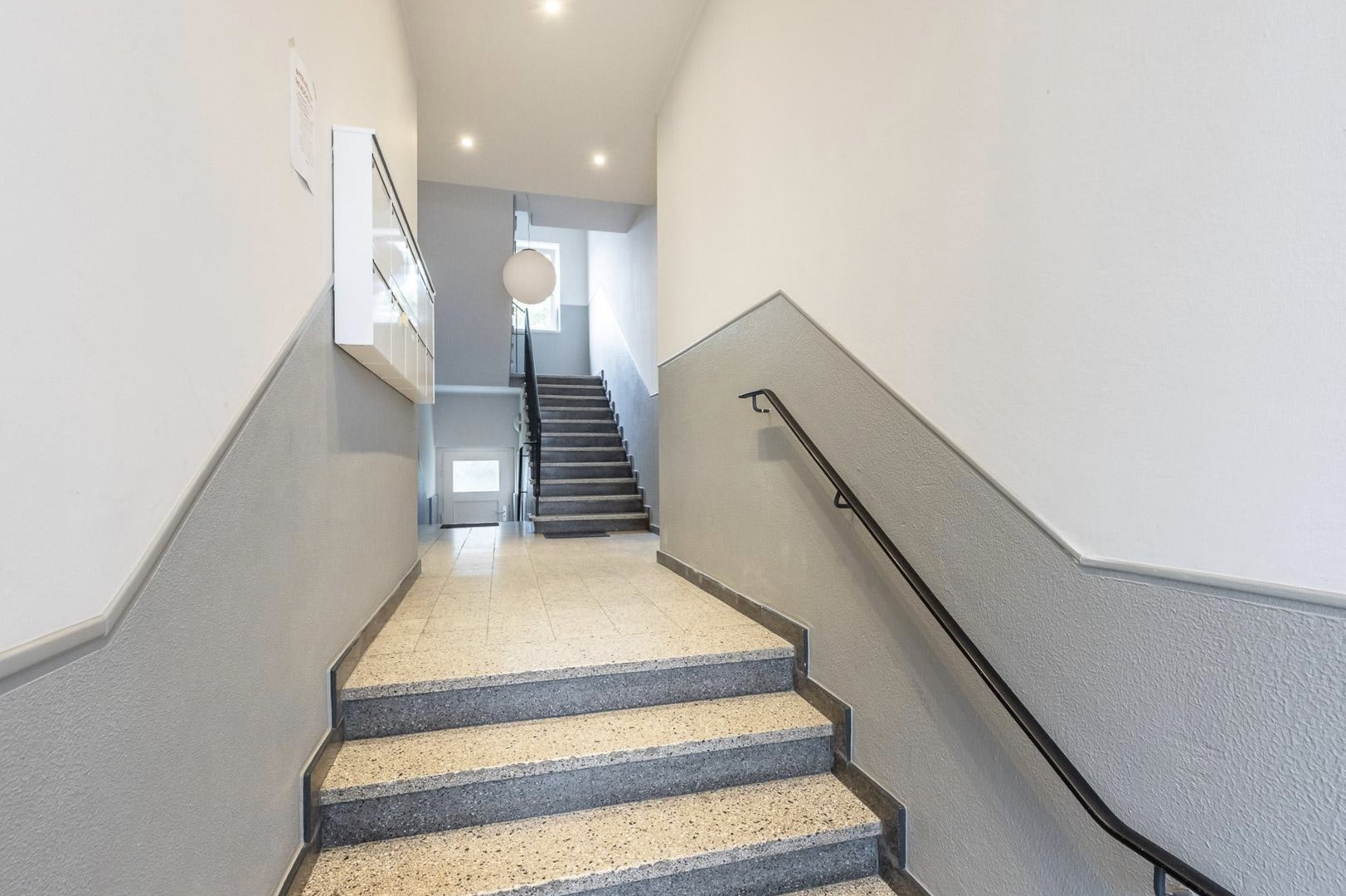 2,5 Zimmer mit Balkon - sofort einziehen oder vermieten – Düsseldorf – Vorschaubild 13