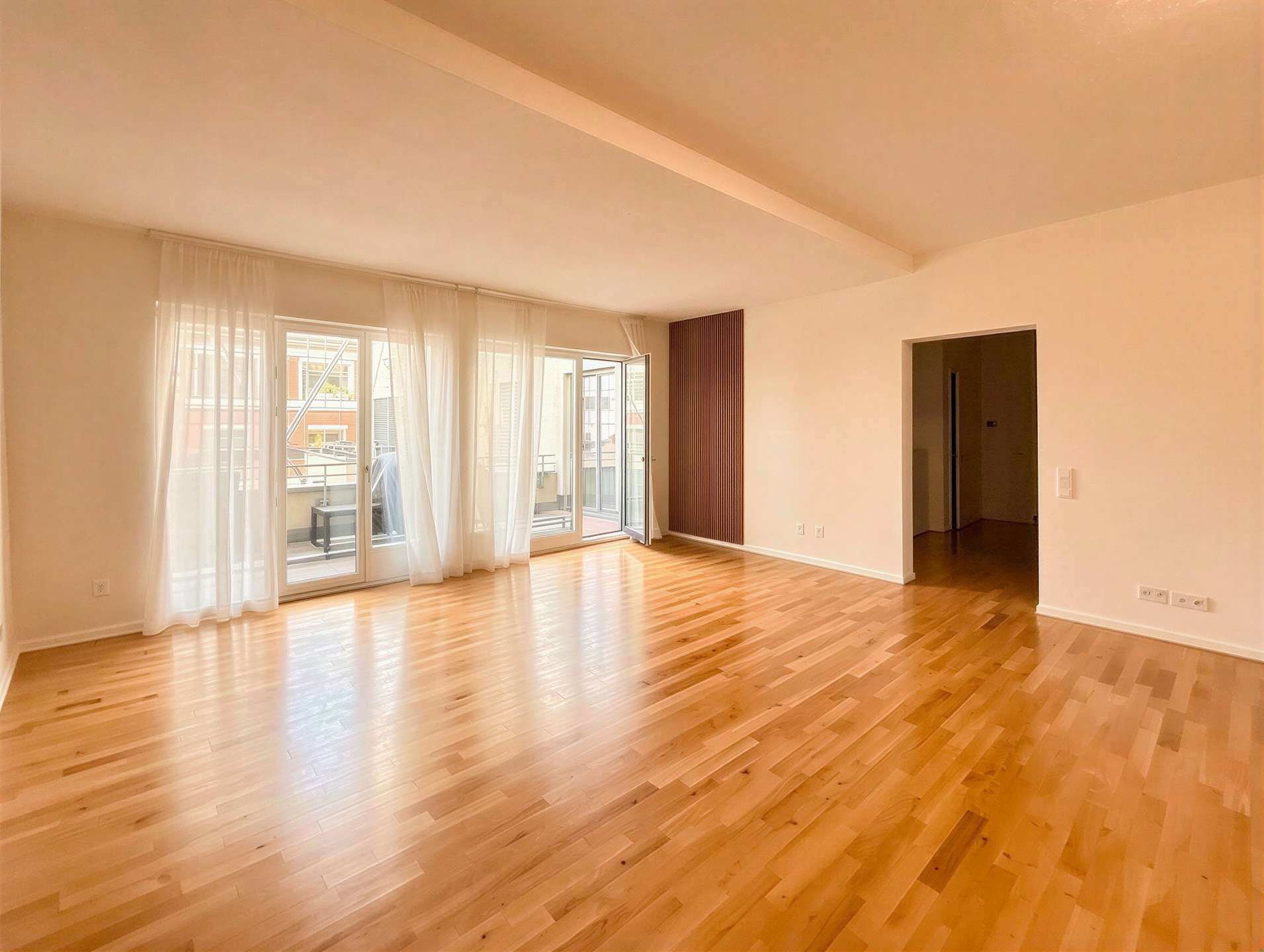 Bleichert Werke! Bezugsfreier Wohntraum | Fußbodenheizung | Balkon | Stellplatz | Einbauküche – Leipzig – Vorschaubild 2
