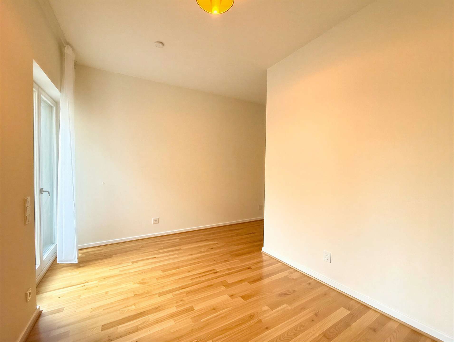 Bleichert Werke! Bezugsfreier Wohntraum | Fußbodenheizung | Balkon | Stellplatz | Einbauküche – Leipzig – Vorschaubild 7