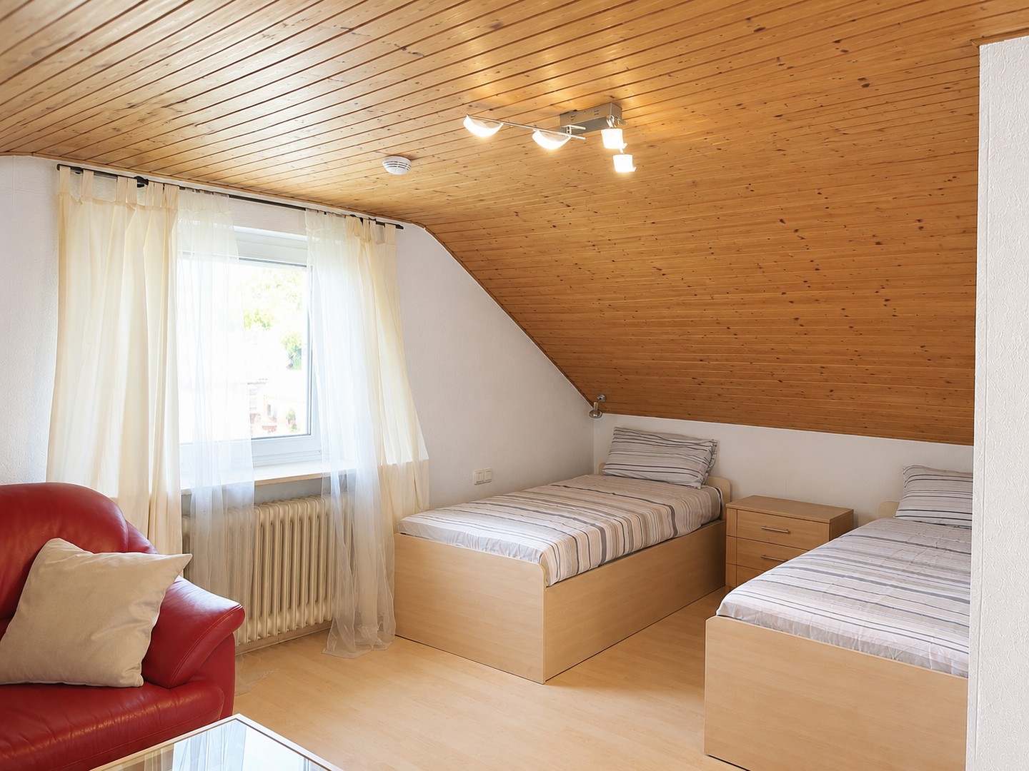 Gepflegtes freistehendes Einfamilienhaus mit Garten & Wintergarten – Fürth-Unterfarrnbach – Fürth – Vorschaubild 19