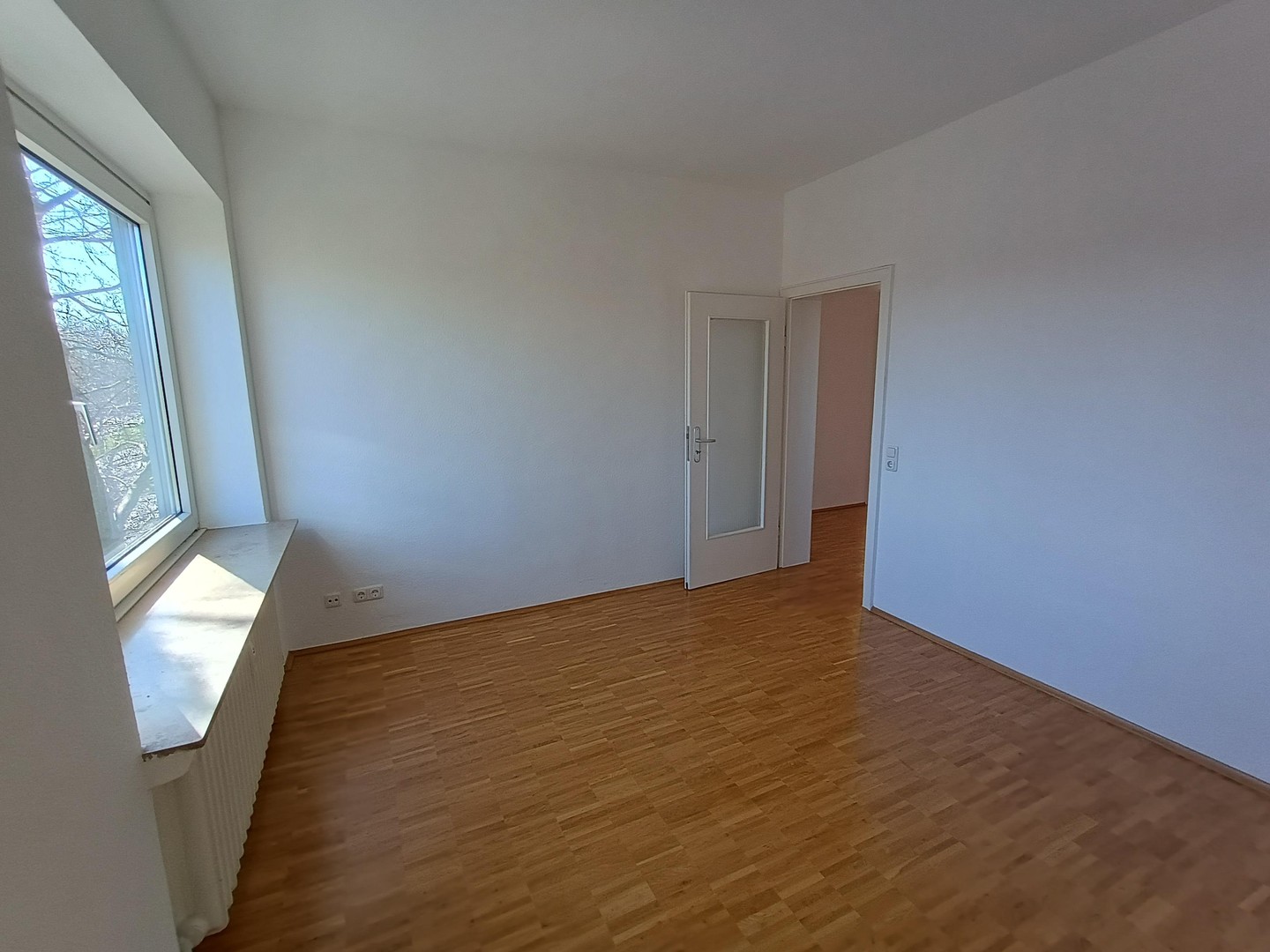 3 Zimmer Wohnung mit Echtholz-Parkett - Blick auf Westfalenpark inklusive – Dortmund – Vorschaubild 4