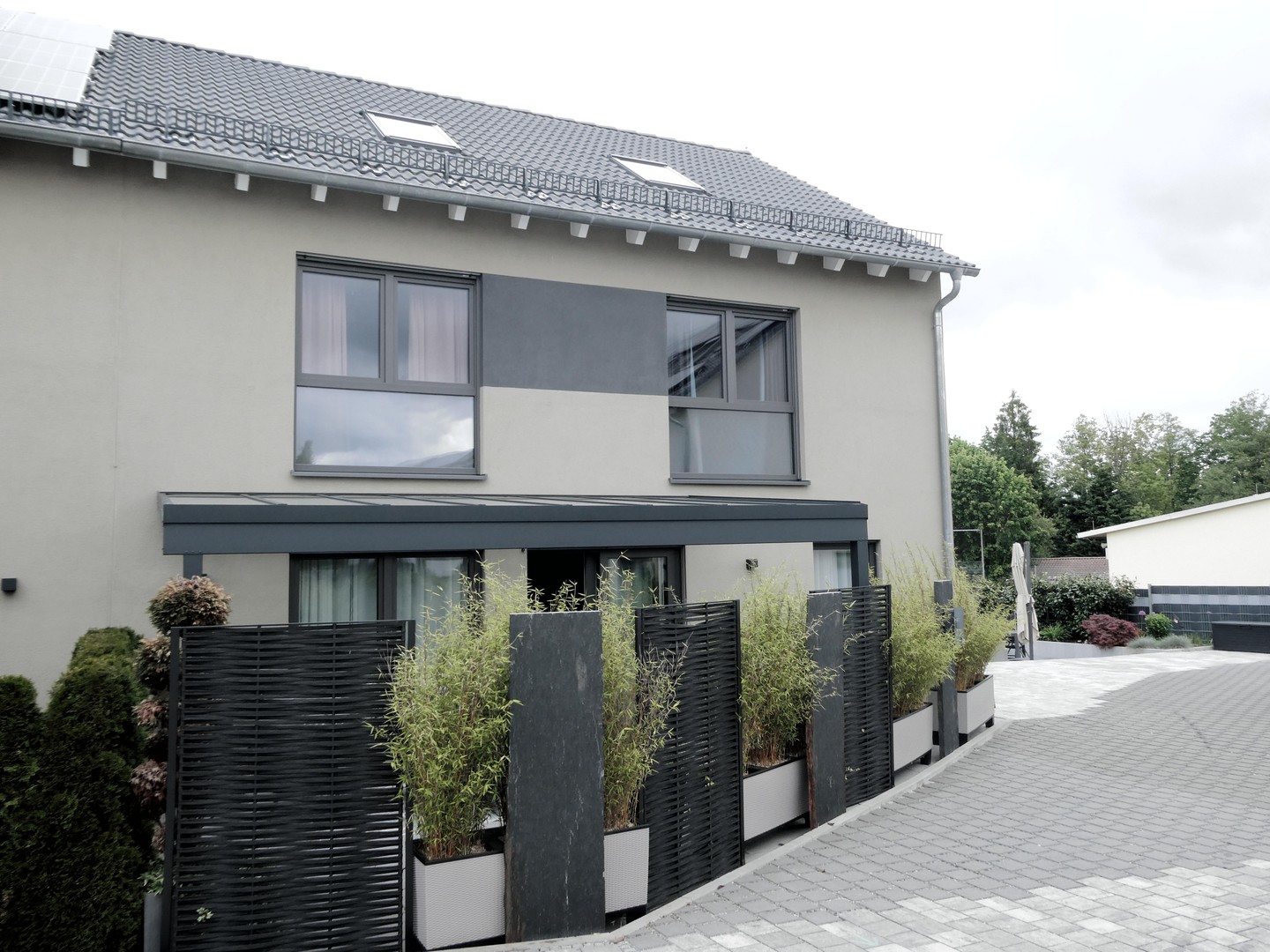Hochwertige Doppelhaushälfte mit Smart Home & Glasfaseranschluss in Allersberg – Allersberg – Vorschaubild 2
