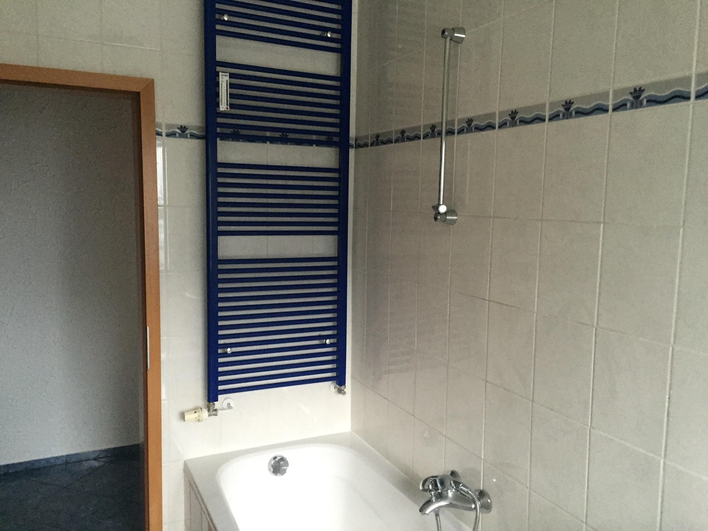 3 Zimmer Dachgeschoss Whg. Salzgitter Zentrum – Salzgitter – Vorschaubild 2