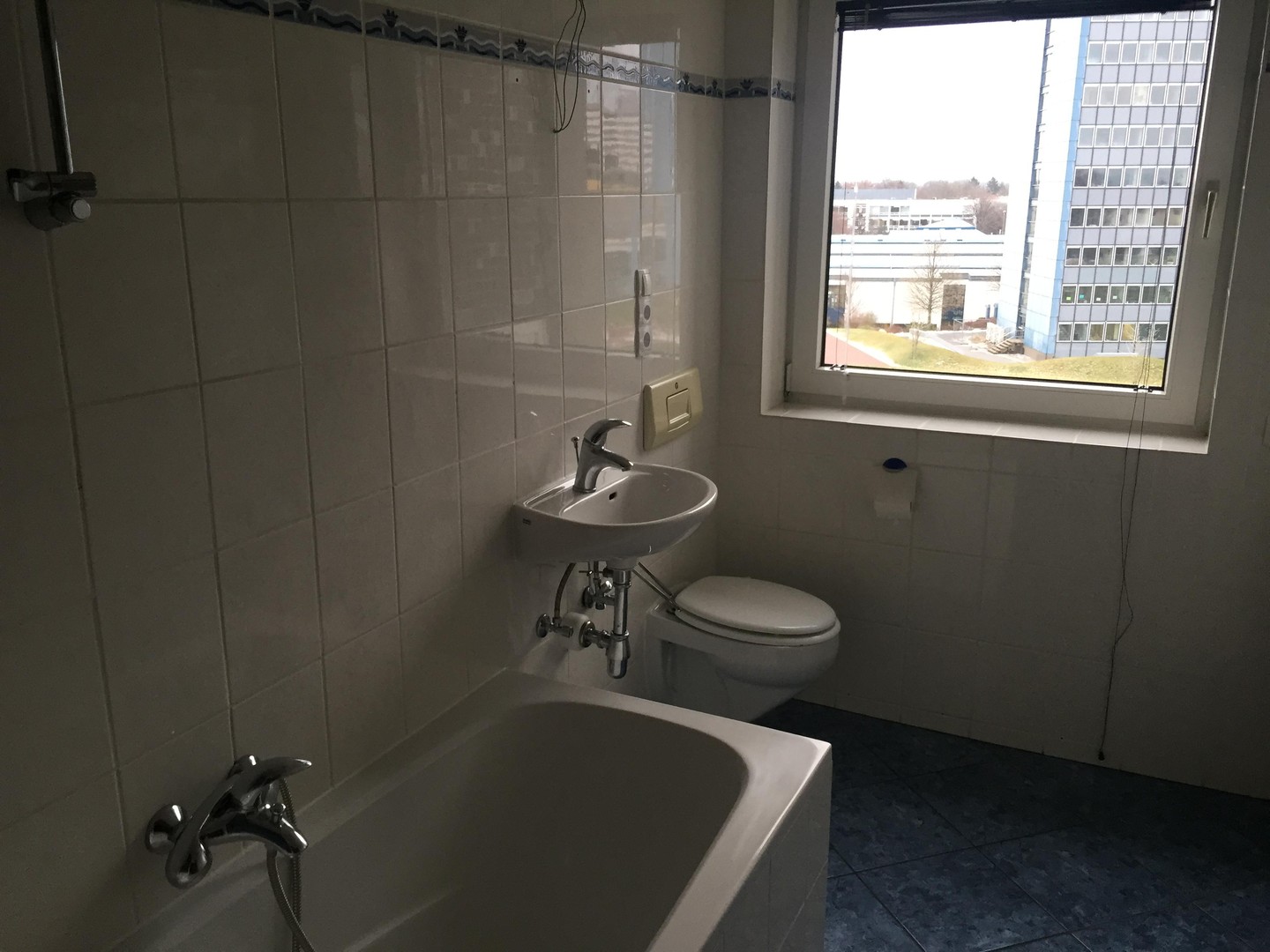 3 Zimmer Dachgeschoss Whg. Salzgitter Zentrum – Salzgitter – Vorschaubild 3