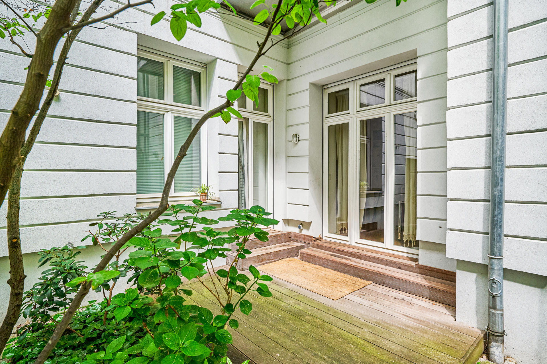 Exklusive Erdgeschosswohnung im Altbau mit zeitgemäßem Komfort – Berlin – Vorschaubild 11