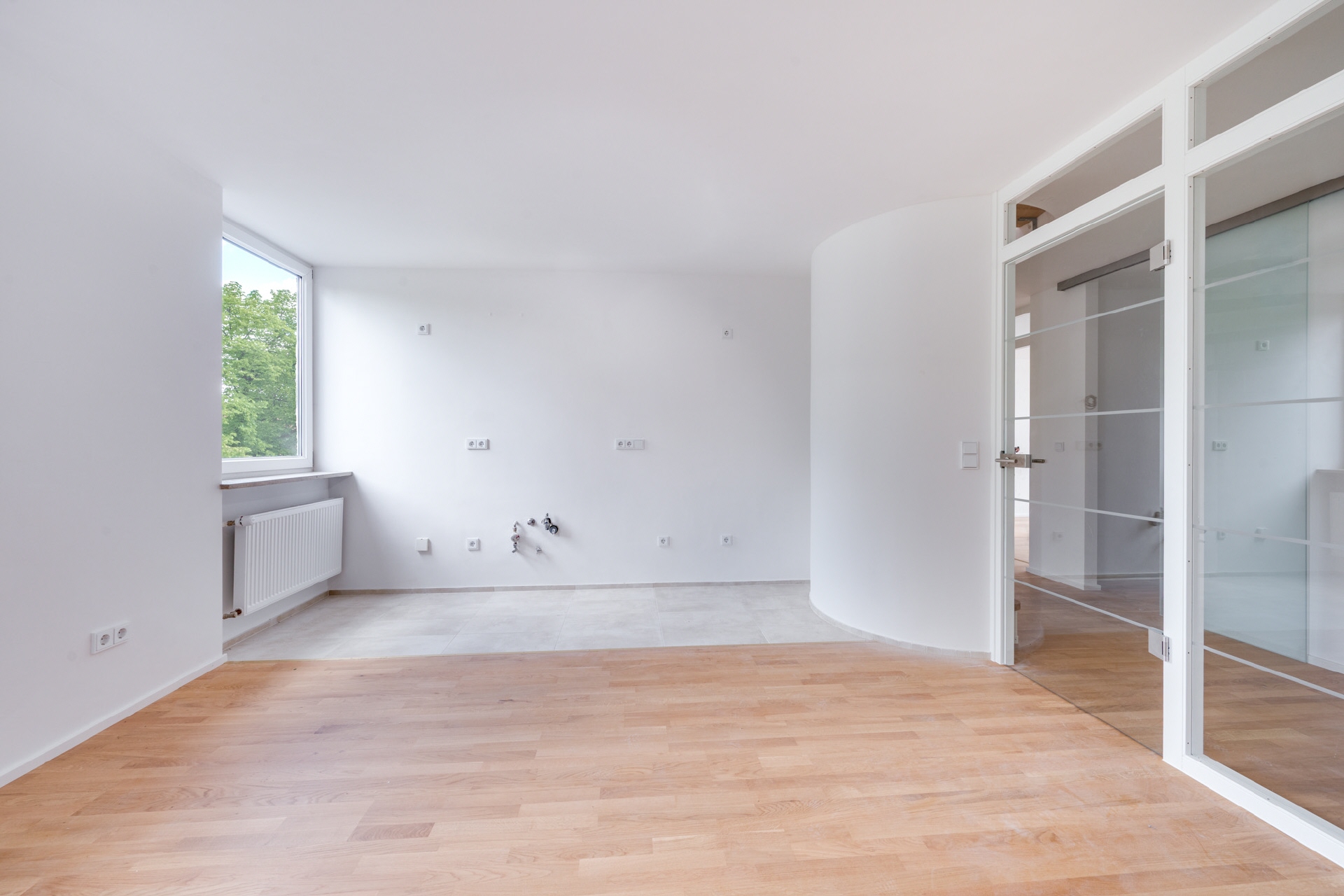 AIGNER - Frisch sanierte Maisonettewohnung mit Süd-Loggia in Milbertshofen – München – Vorschaubild 2