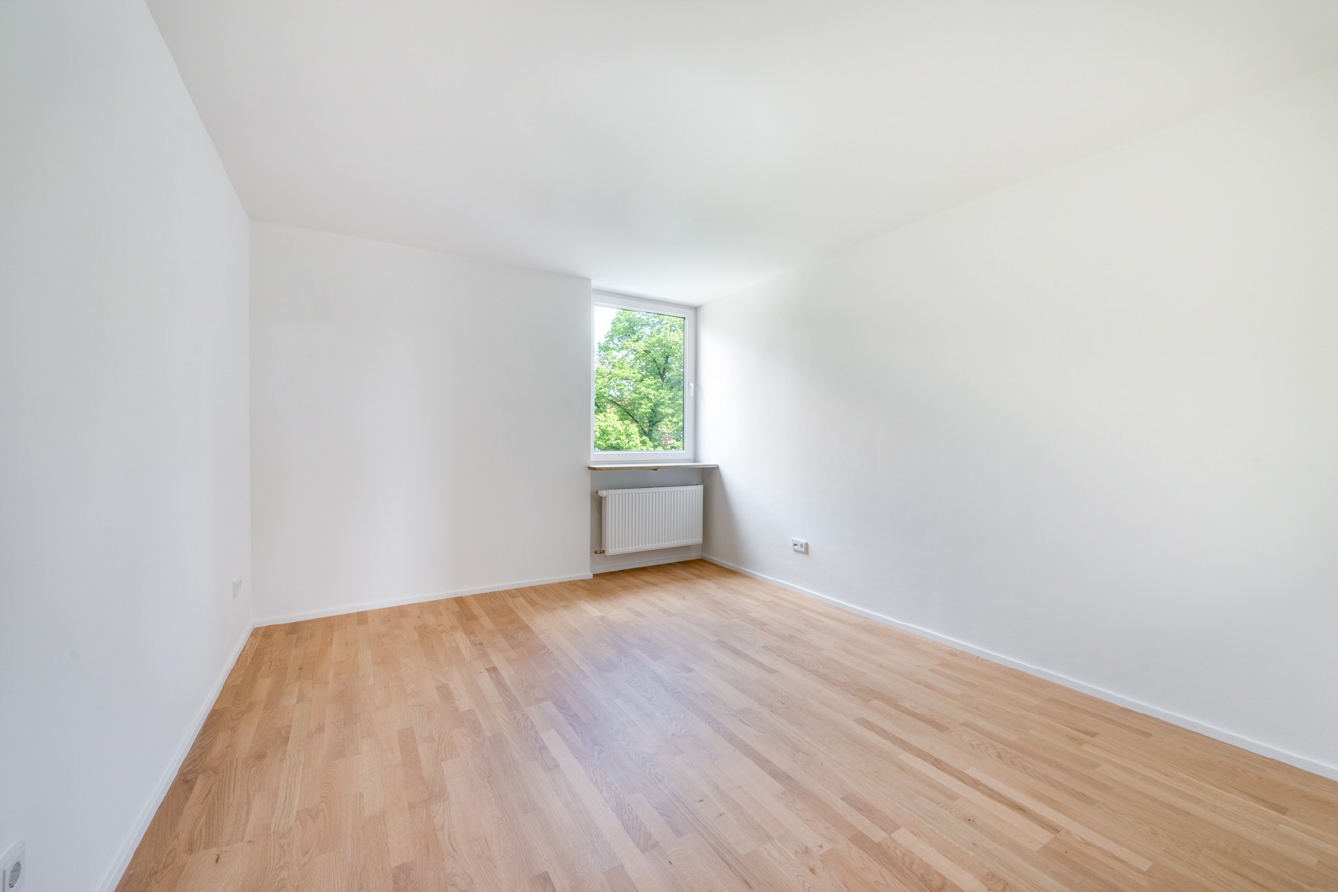 AIGNER - Frisch sanierte Maisonettewohnung mit Süd-Loggia in Milbertshofen – München – Vorschaubild 3
