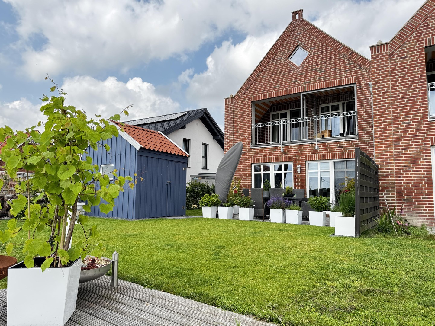 Doppelhaushälfte mit Flair und Charme - direkt am See + 300m zur Nordsee - KFW40