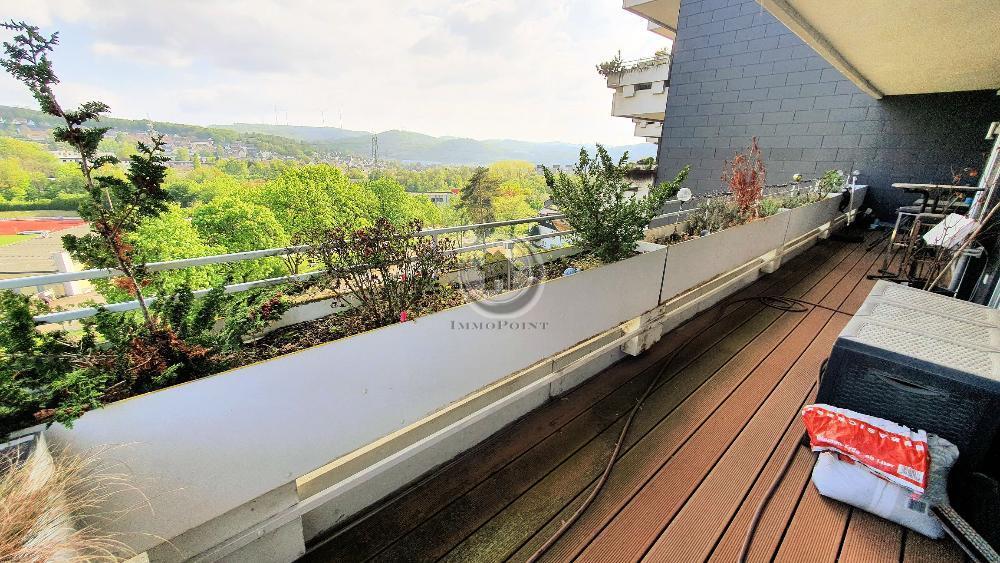 !!! ImmoPoint !!! ALTENGERECHTES Wohnen mit SCHWIMMBAD + SAUNA + BALKON + TERRASSE + 2 GARAGEN ... !!! – Hagen – Vorschaubild 2