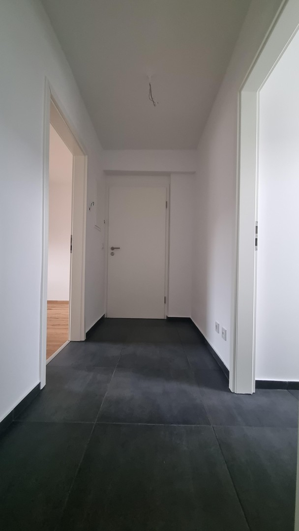 LEERSTEHENDE KERNSANIERTE 2 ZKB DG-WOHNUNG, NOBILIA-EBK UND KELLER IN RUHIGER LAGE OHNE PROVISION – Köln – Vorschaubild 17