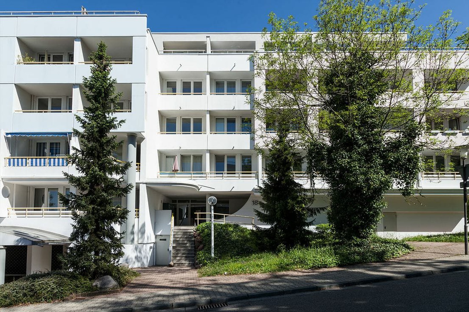 Hochwertiges Apartment vollmöbliert mit TG Stellplatz und großem Balkon ab Juli verfügbar – Heidelberg – Vorschaubild 13