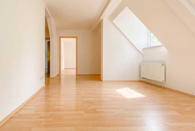 Platz für Groß und Klein – wohnen mit Dachgeschoss-Charme!
