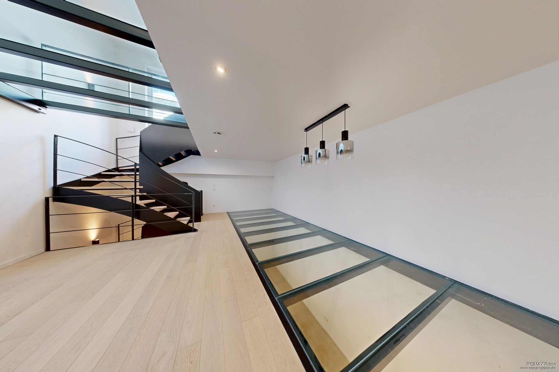 Für Individualisten: Stilvolle Split-Level-Wohnung über 3 Etagen mit Terrasse und Wow-Effekt – München – Vorschaubild 7