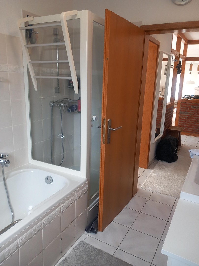 Exklusive 3-Zimmer Wohnung, WG geeignet, Kamin & Whirlpool, Garten, möbliert, in Hamburg-Neuland – Hamburg-Neuland – Vorschaubild 18