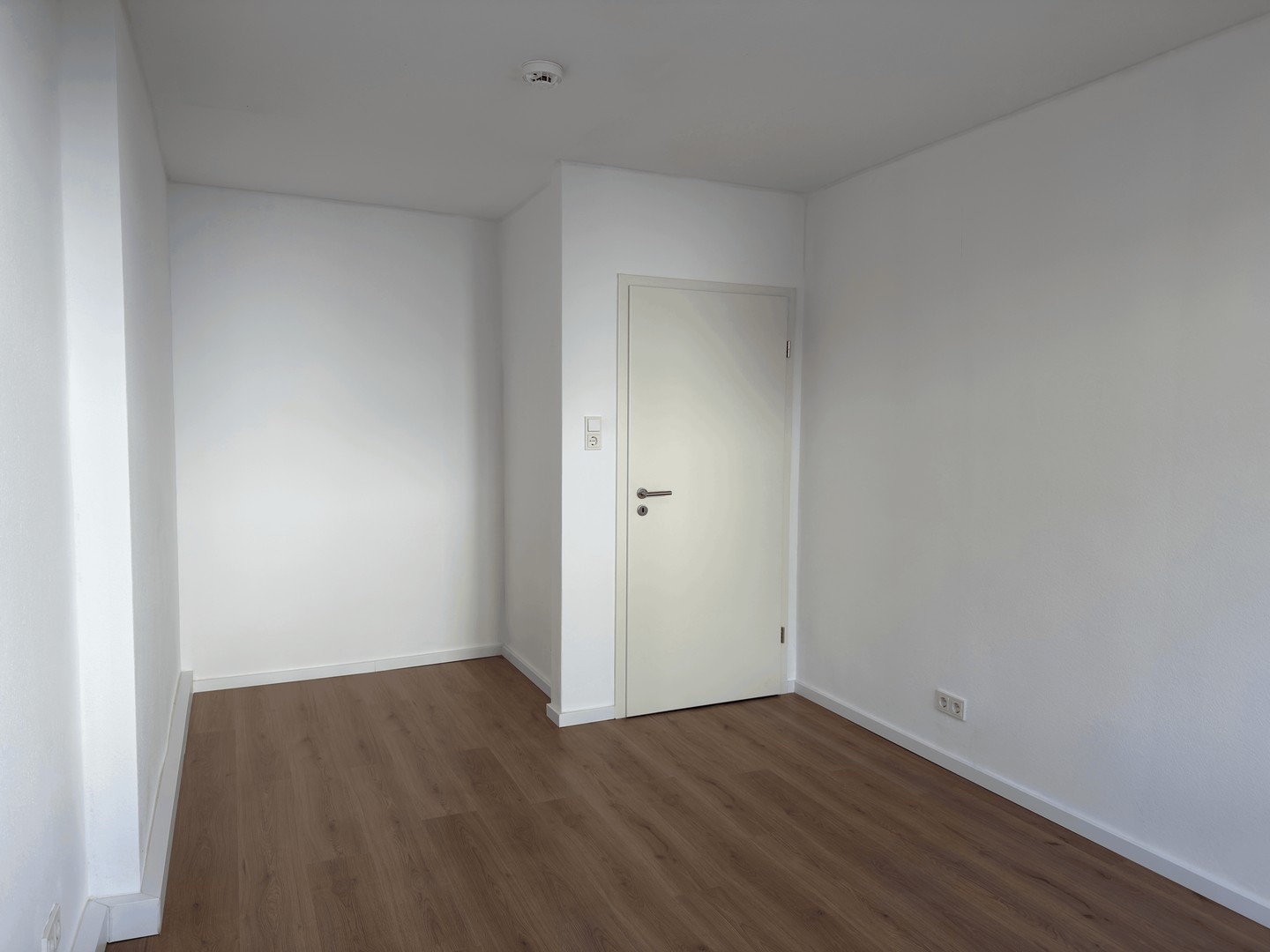 Frisch saniert & sofort verfügbar: Stilvolle 2-ZKB im Dichterviertel Wiesbaden – Wiesbaden – Vorschaubild 8