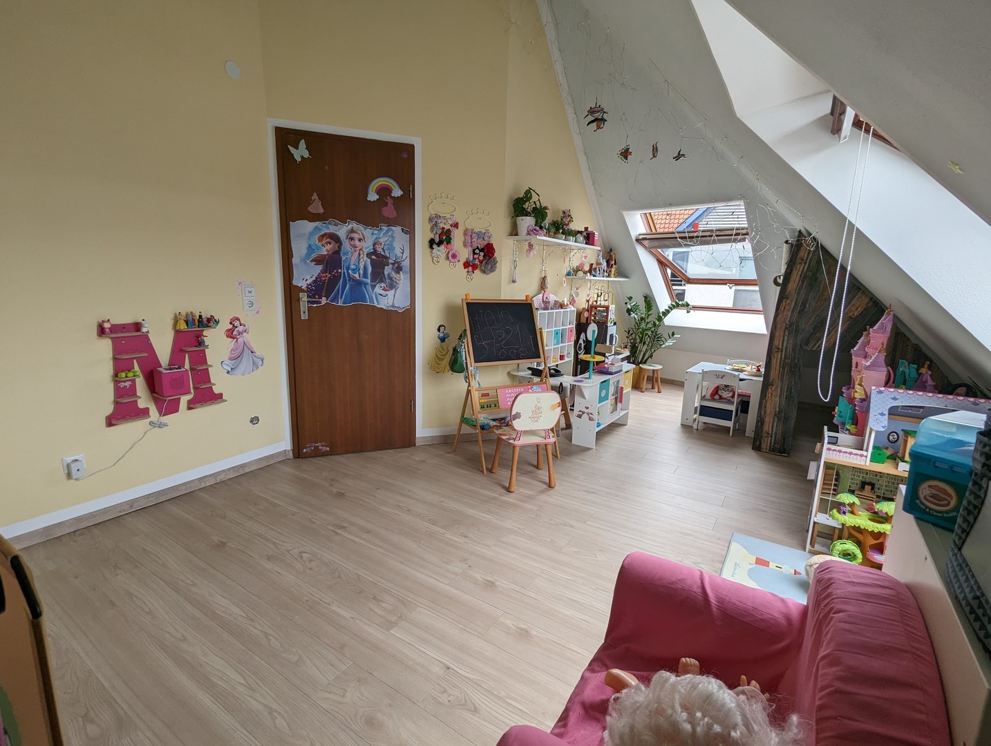 gepflegte 4-Zimmer-Maisonette-Wohnung mit Balkon, Küche und Tiefgarage – Pforzheim – Vorschaubild 23