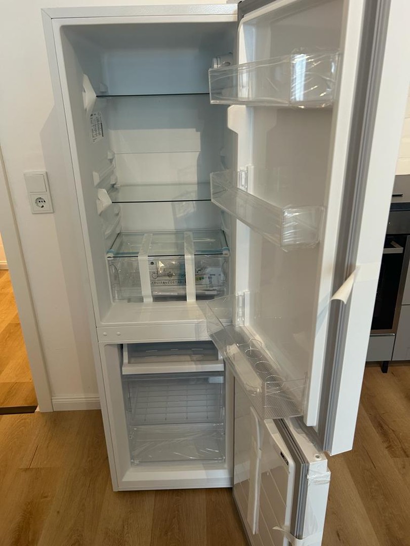 Perfekt für Pendler, befristet auf 2 Jahre: Sanierte, möblierte Wohnung im Herzen von Sülz – Köln – Vorschaubild 14