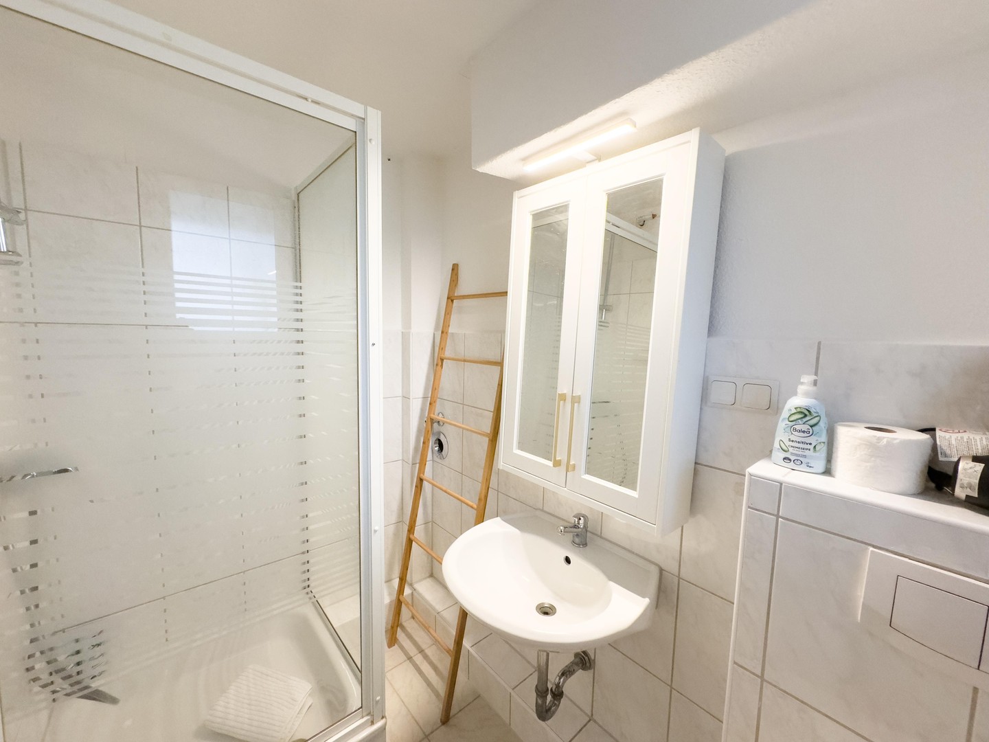 Modern ausgestattete 2-Zimmer-Wohnung in Hannover – bezugsfertig und komfortabel – Hannover – Vorschaubild 13