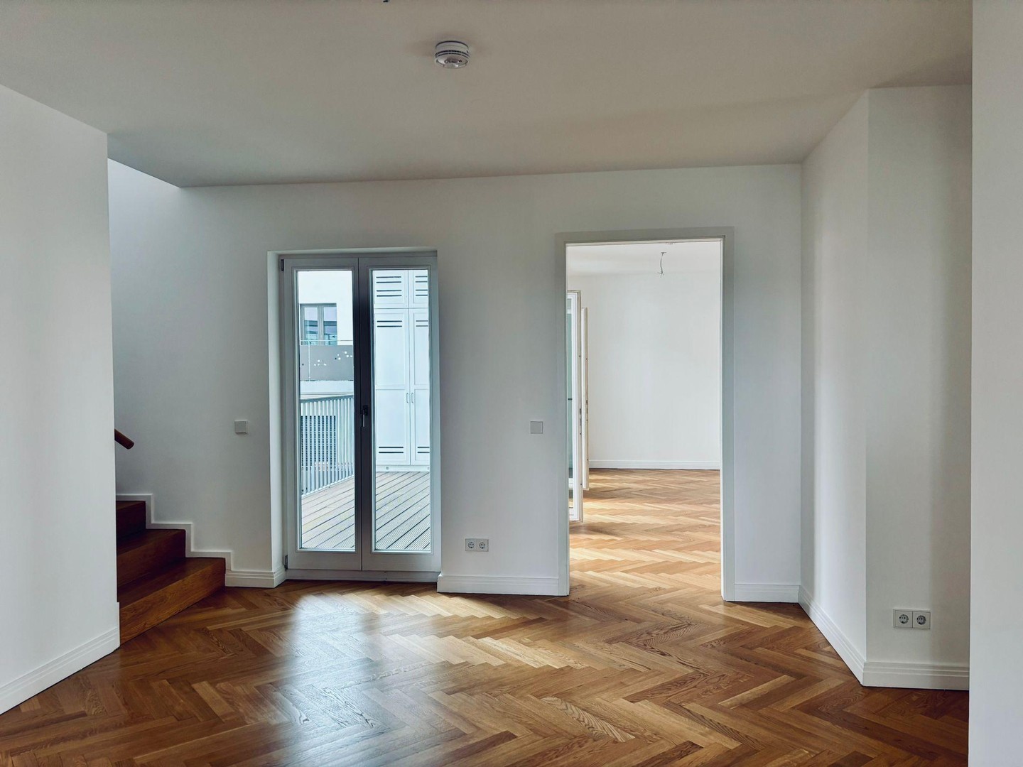 Provisionsfrei: Außergewöhnliche Dachgeschosswohnung mit Blick über Berlin und toller Dach-Terrasse – Berlin – Vorschaubild 6