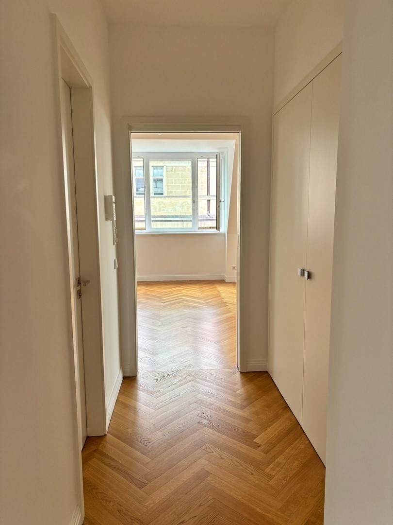Provisionsfrei: Außergewöhnliche Dachgeschosswohnung mit Blick über Berlin und toller Dach-Terrasse – Berlin – Vorschaubild 9