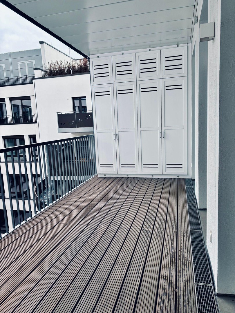 Provisionsfrei: Außergewöhnliche Dachgeschosswohnung mit Blick über Berlin und toller Dach-Terrasse – Berlin – Vorschaubild 17