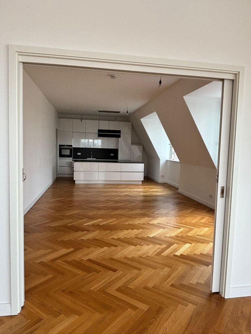 Provisionsfrei: Außergewöhnliche Dachgeschosswohnung mit Blick über Berlin und toller Dach-Terrasse – Berlin – Vorschaubild 23