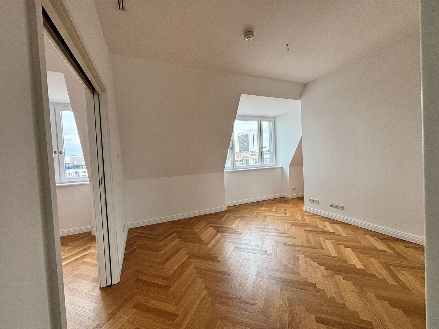 Provisionsfrei: Außergewöhnliche Dachgeschosswohnung mit Blick über Berlin und toller Dach-Terrasse – Berlin – Vorschaubild 32