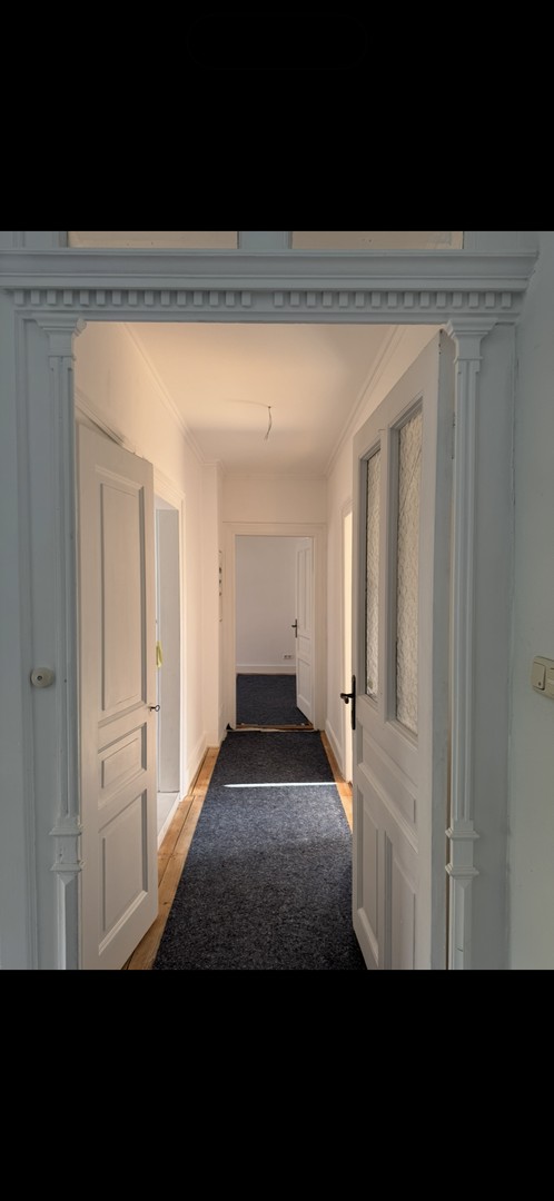 Hochwertig sanierte 4-Zimmer-Altbauwohnung mit EBK und Balkon in Bestlage des Johannesviertels – Darmstadt – Vorschaubild 3