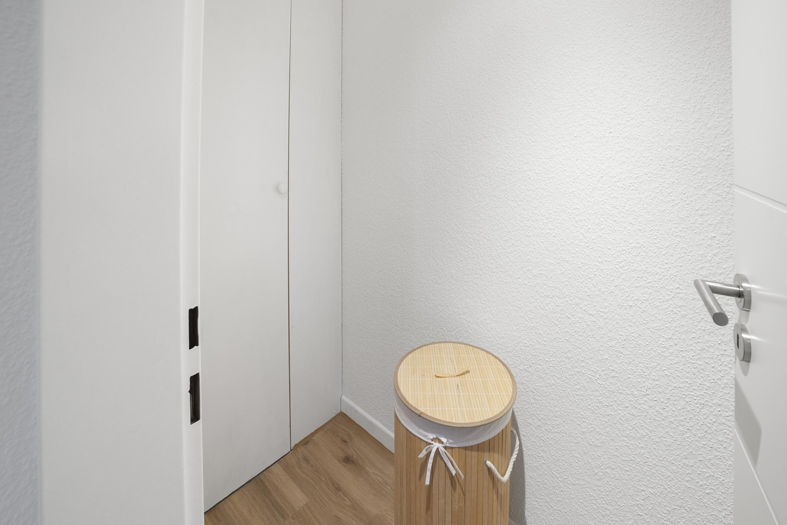 ***ERSTBEZUG NACH MODERNISIERUNG – STILVOLLE 3,5-ZI.-WOHNUNG IN DUISBURG-RAHM; OHNE PROVISION – Duisburg – Vorschaubild 9
