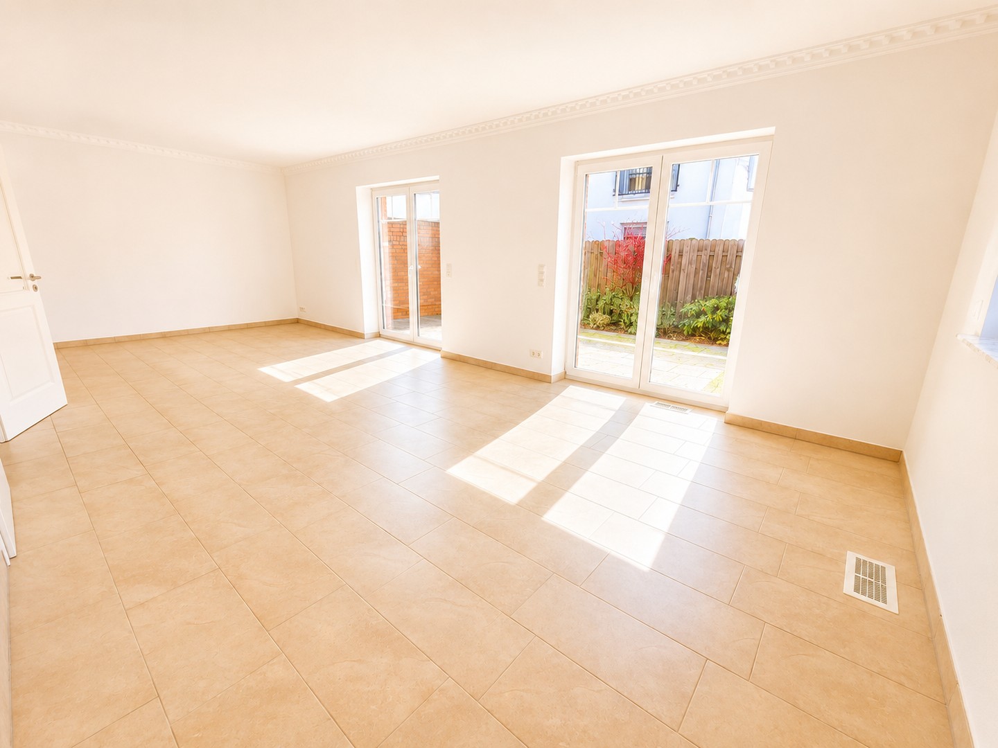 Luxuriöse Haus mit Nutzfläche Fläche ca.190m² in Top Lage Sasel–WB-Vollkeller, provisionsfrei – Hamburg – Vorschaubild 7