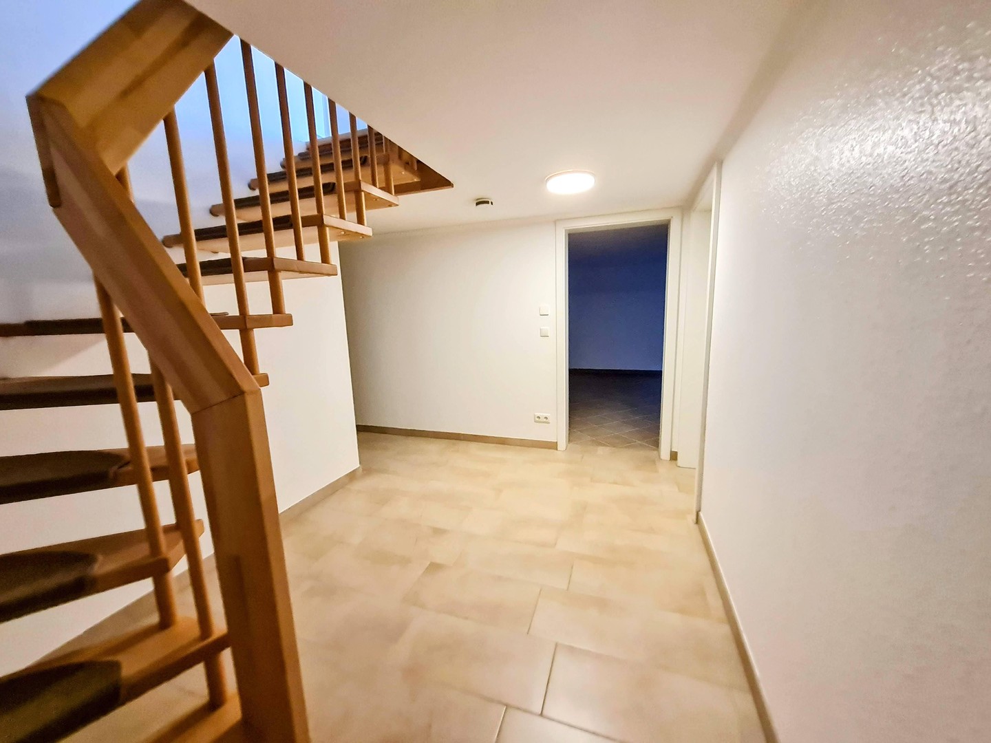 Luxuriöse Haus mit Nutzfläche Fläche ca.190m² in Top Lage Sasel–WB-Vollkeller, provisionsfrei – Hamburg – Vorschaubild 30